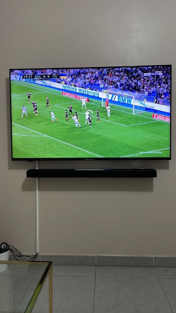 Photo of customer Luisa B. from Lisbon reviewing stunter iptv